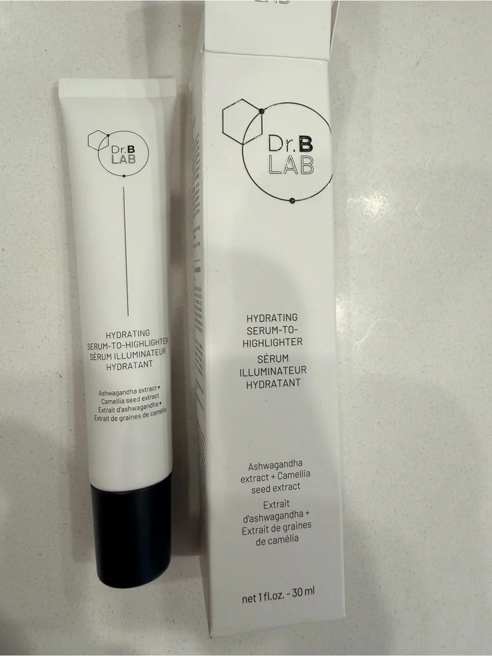 Hydrating Serum-to-Highlighter – White